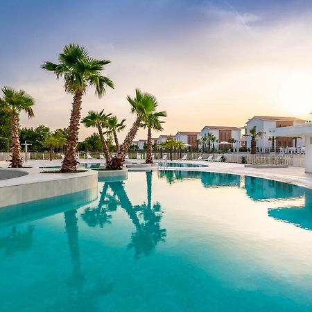 Pareus Beach Resort Каорле Экстерьер фото