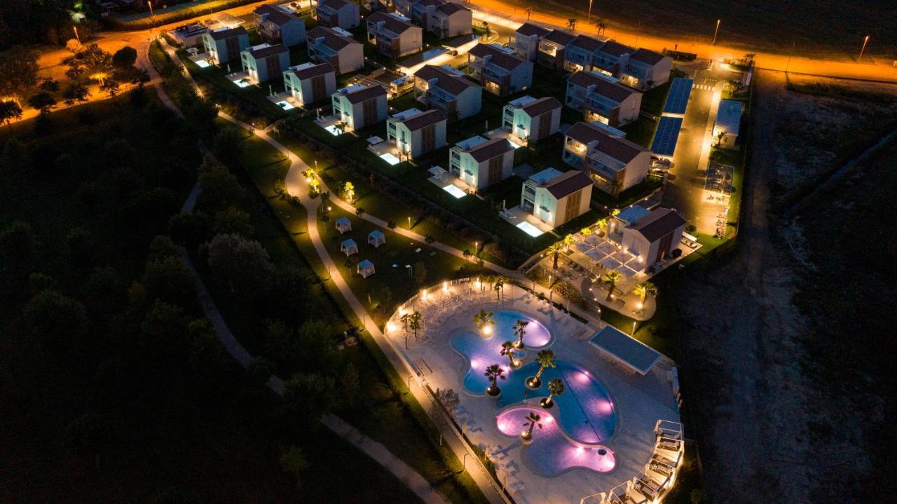 Pareus Beach Resort Каорле Экстерьер фото