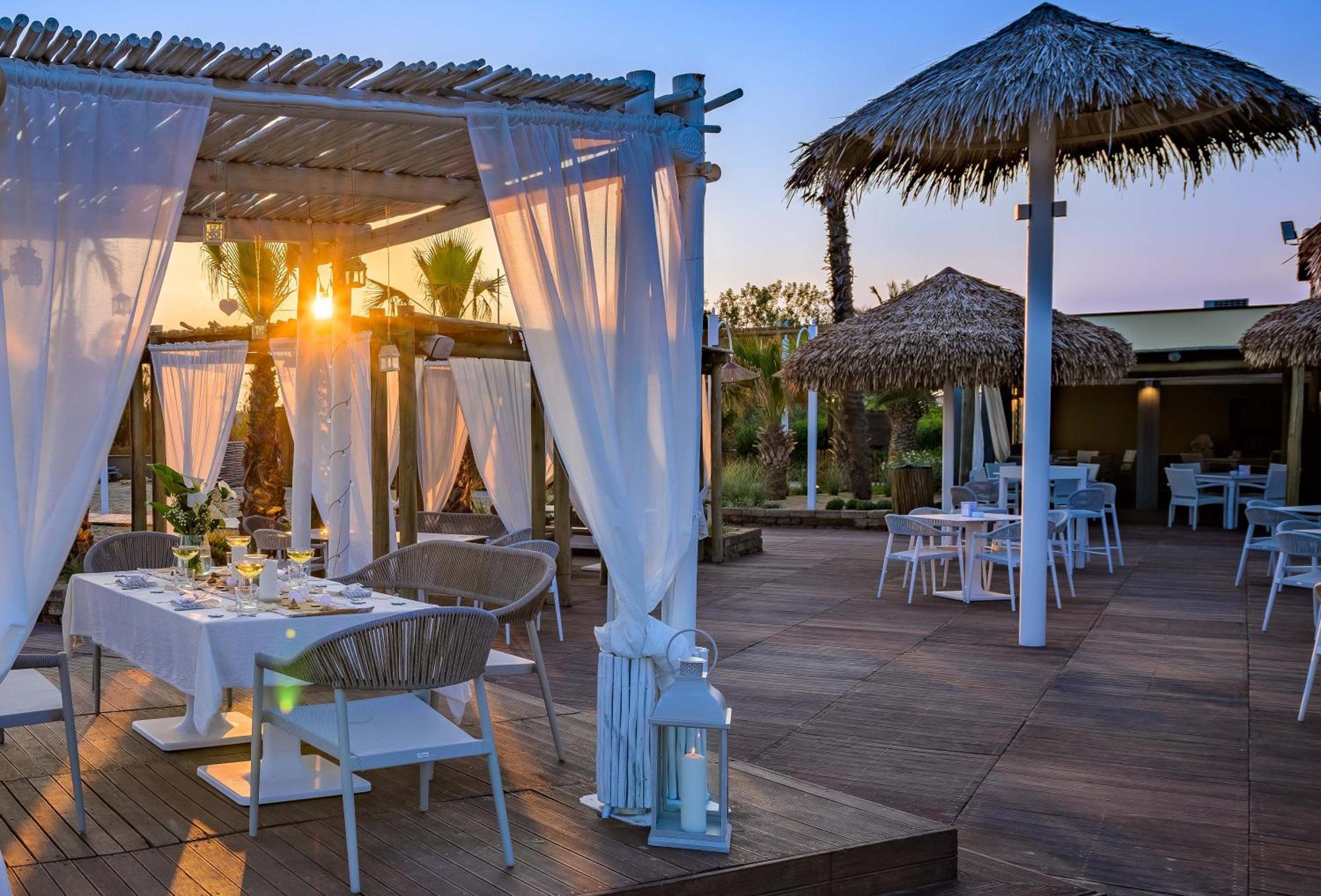 Pareus Beach Resort Каорле Экстерьер фото